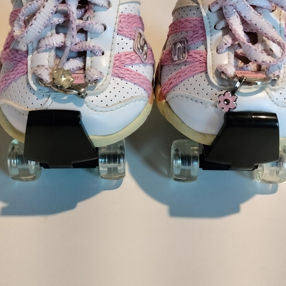 Build-A-Bear Pink Sketchers Roller Skates - Picture 12 of 16
